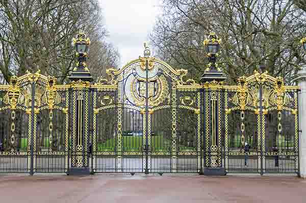 84 - Inglaterra - Londres - Green Park - puerta